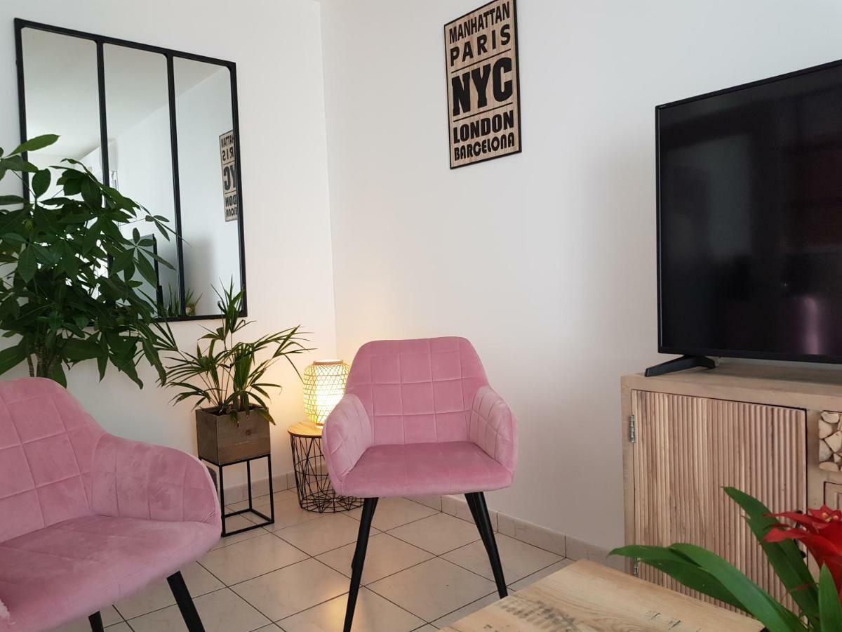 Le Pompidou T2 Pour 2 A 4 Pers Avec Parking Prive & Balcon Place Ney Angers Eksteriør bilde